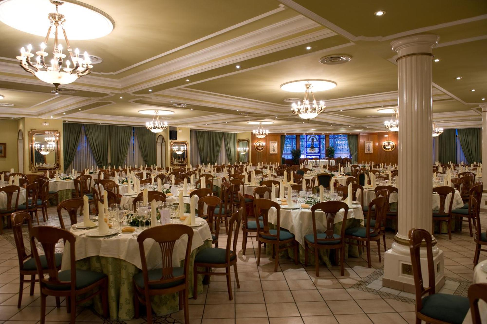 Hotel La Maruxina Ла-Аламеда-де-ла-Сагра Экстерьер фото