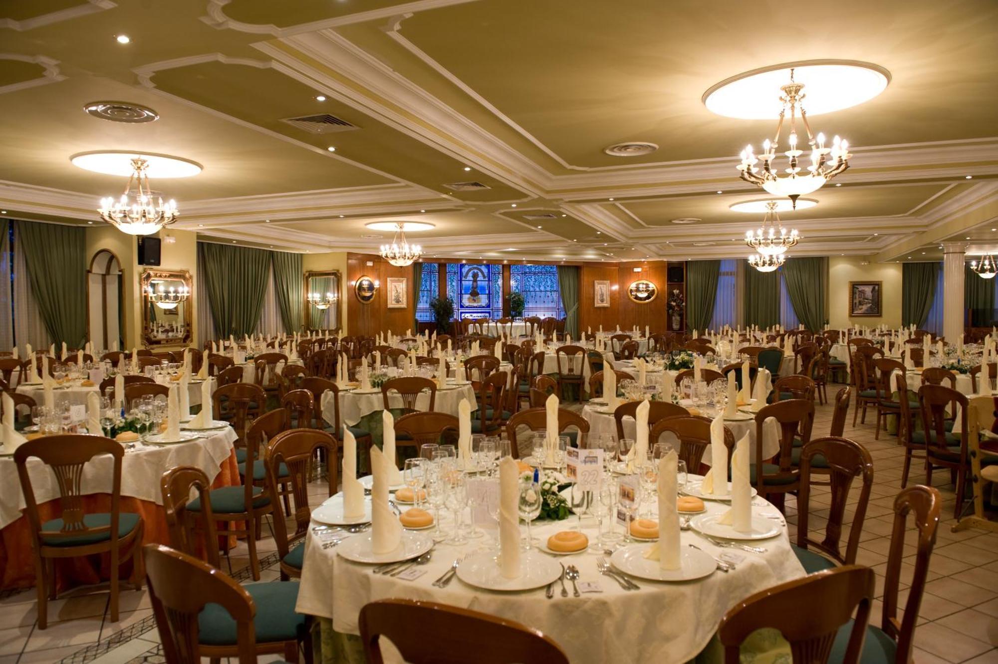 Hotel La Maruxina Ла-Аламеда-де-ла-Сагра Экстерьер фото