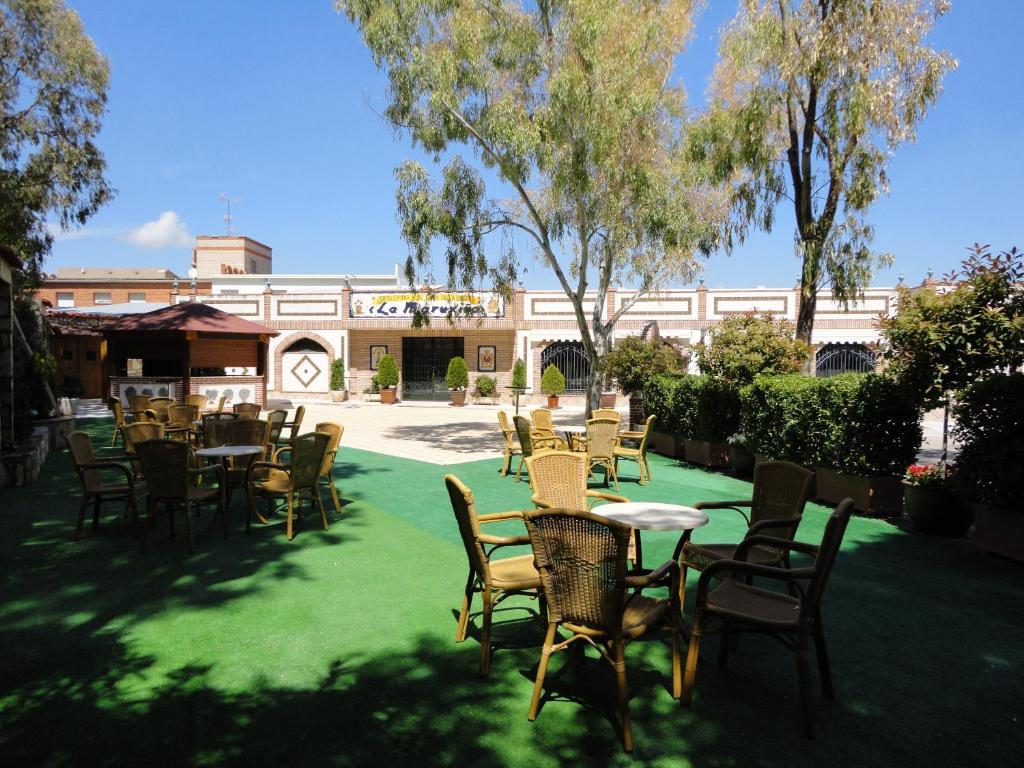 Hotel La Maruxina Ла-Аламеда-де-ла-Сагра Экстерьер фото